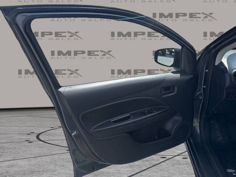 2024 Mitsubishi Mirage ES