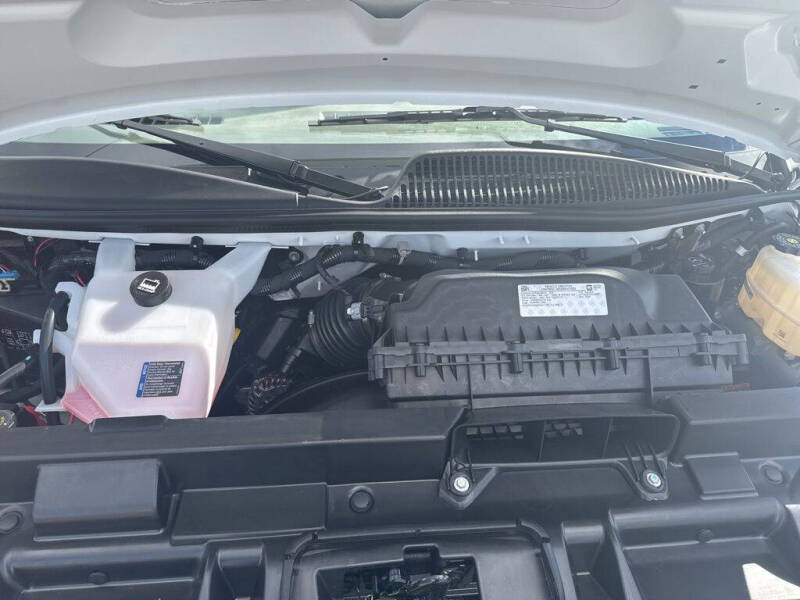 2025 Chevrolet Express 3500