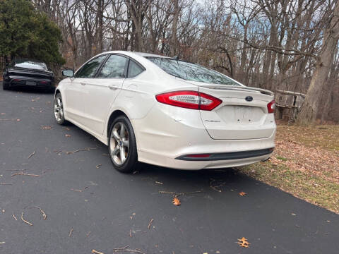 2014 Ford Fusion SE