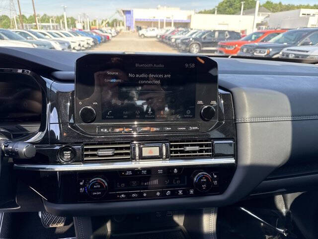 2025 Nissan Pathfinder Platinum