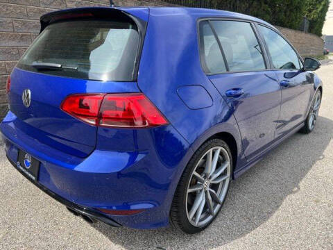 2017 Volkswagen Golf R 4Motion
