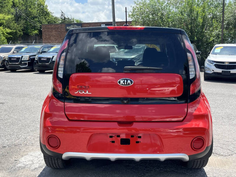 2017 Kia Soul +
