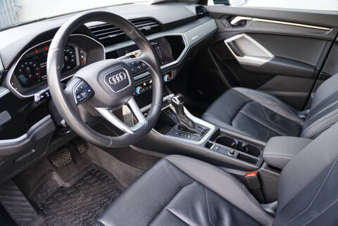 2022 Audi Q3 quattro S line Premium 45 TFSI