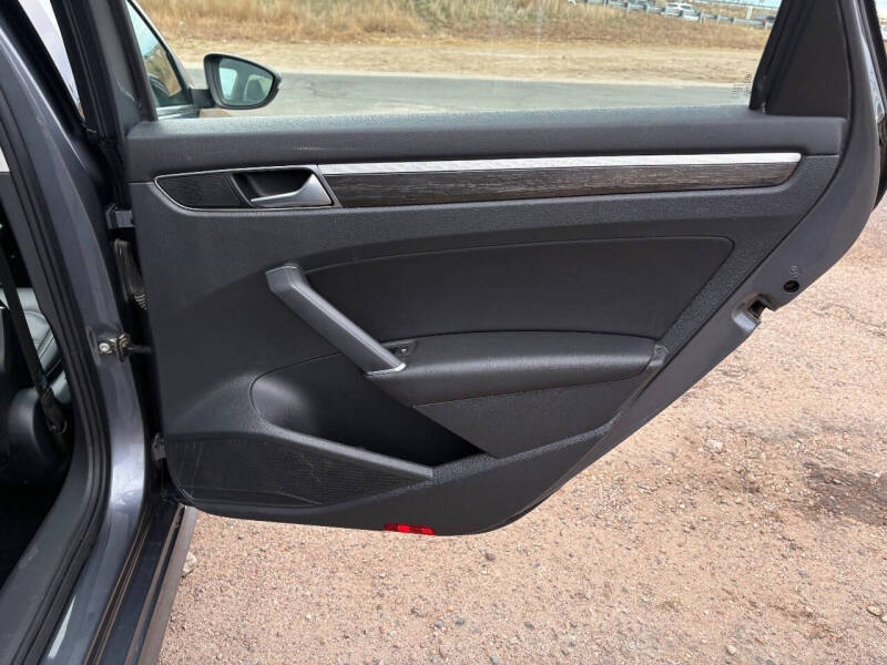 2018 Volkswagen Passat 2.0T SE