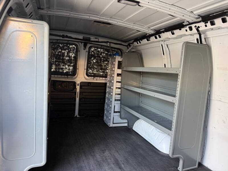 2019 Chevrolet Express 2500