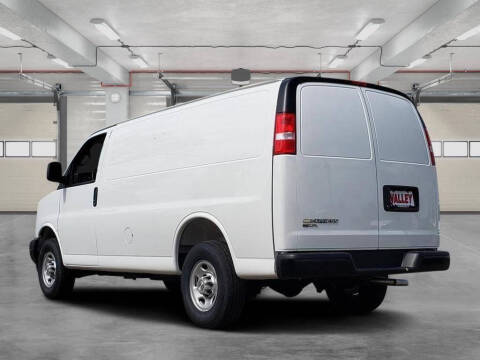 2025 Chevrolet Express 3500