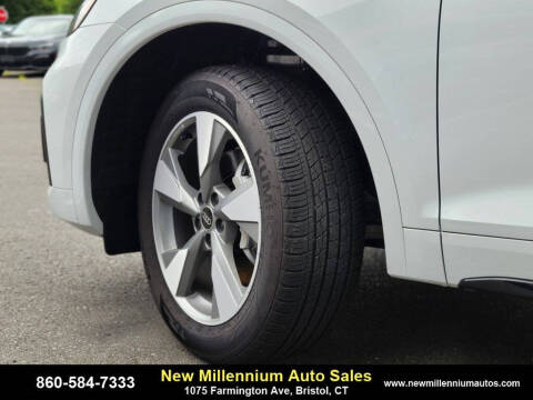 2025 Audi Q5 quattro Premium 40 TFSI