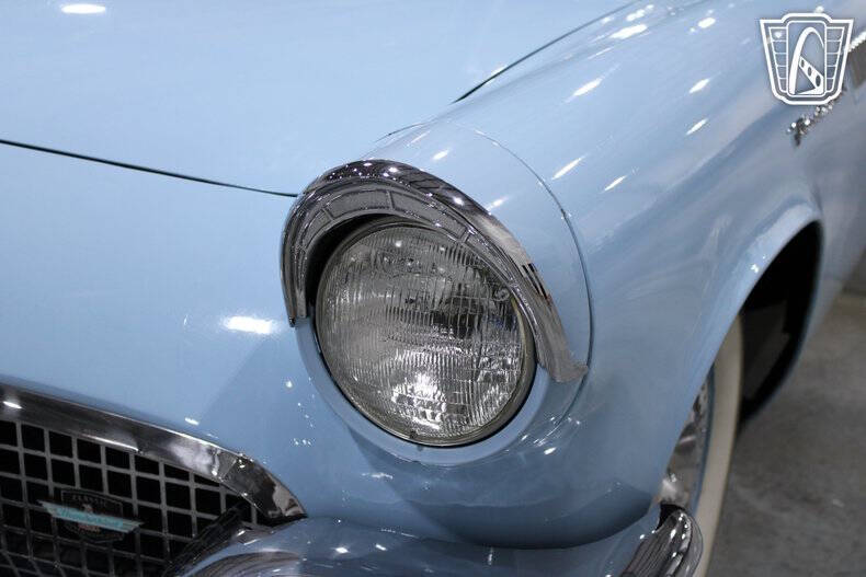 1957 Ford Thunderbird