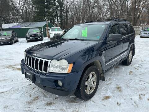 2005 Jeep Grand Cherokee for sale at Northwoods Auto & Truck Sales in Machesney Park IL