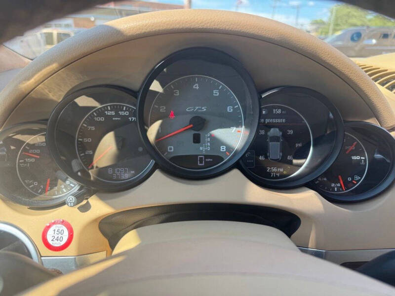2013 Porsche Cayenne GTS