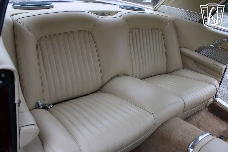 1962 Ford Thunderbird