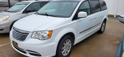 2015 Chrysler Town and Country for sale at Keokuk Auto Credit in Keokuk IA