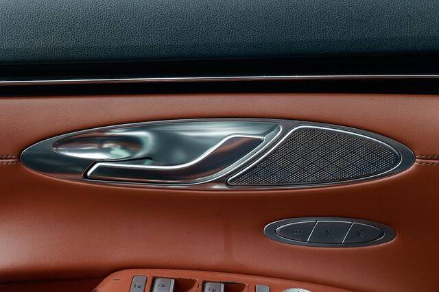 2022 Genesis GV70 2.5T Standard