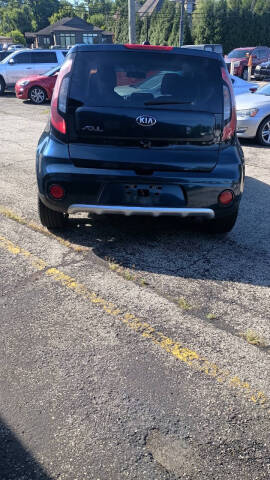 2017 Kia Soul +