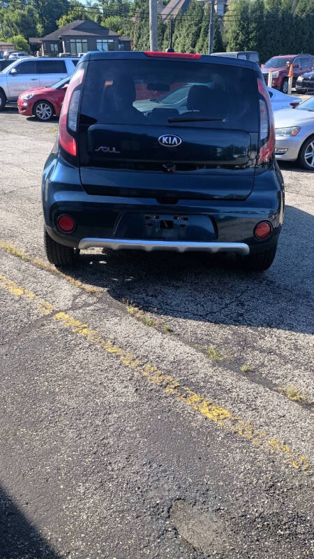 2017 Kia Soul +