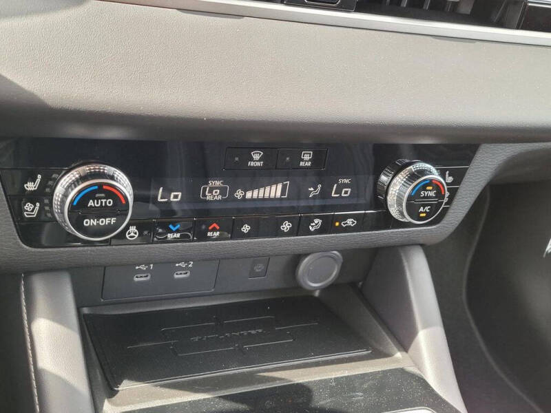 2026 Mitsubishi Outlander SEL