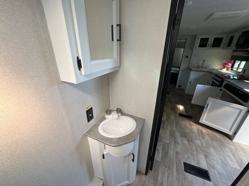 2022 Keystone RV HIDEOUT 25DBWE