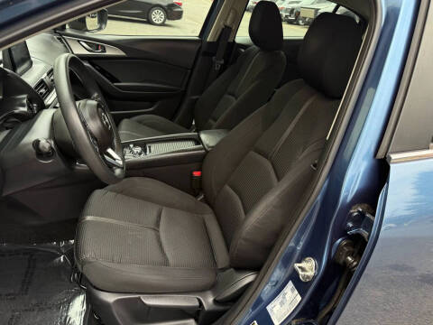 2017 Mazda MAZDA3 Sport