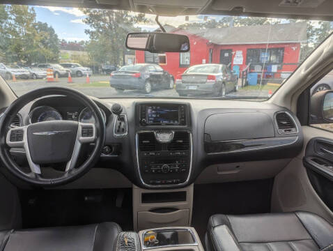 2015 Chrysler Town and Country Touring