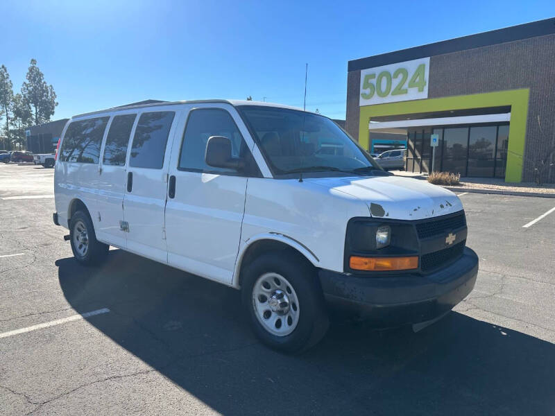 2012 Chevrolet Express LS photo 3