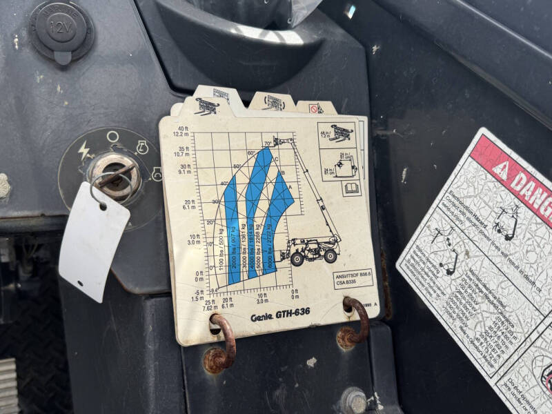 2015 GENIE GTH-636