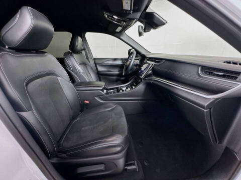 2022 Jeep Grand Cherokee L Altitude