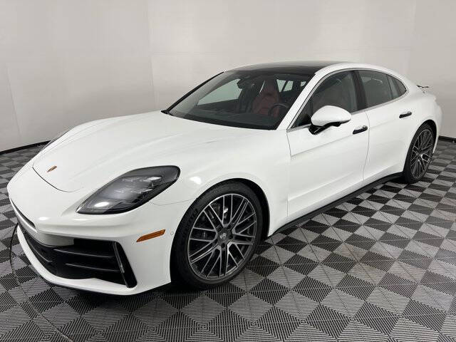 2025 Porsche Panamera 4