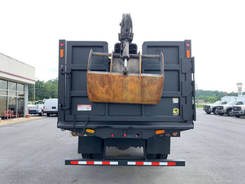 2015 Freightliner M2 106