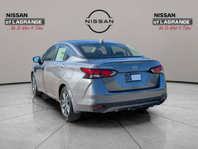 2025 Nissan Versa SV