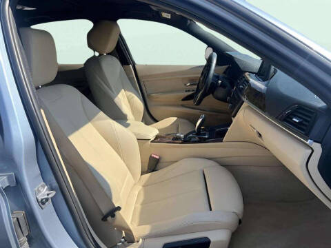 2015 BMW 3 Series 320i