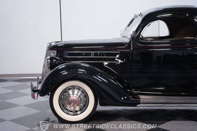 1936 Ford Deluxe