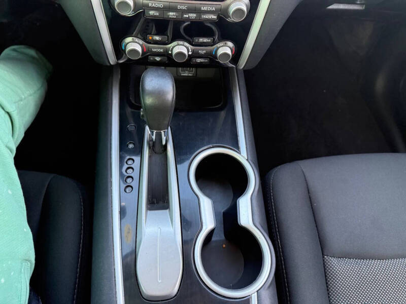 2020 Nissan Pathfinder SV