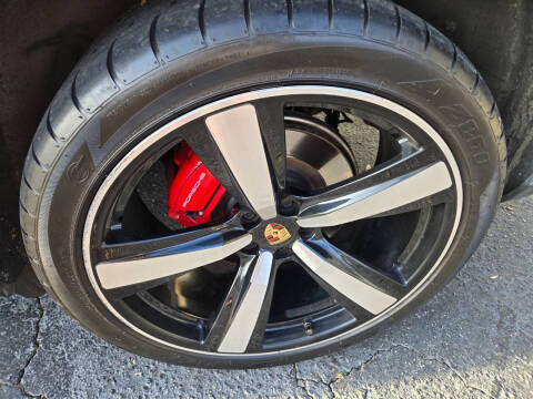 2023 Porsche Macan S