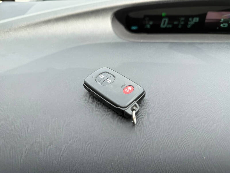 2012 Toyota Prius Two