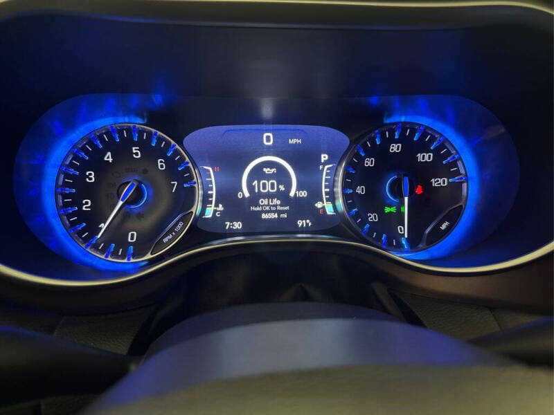 2017 Chrysler Pacifica Touring-L Plus