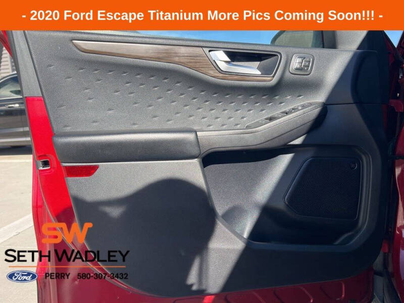 2020 Ford Escape Hybrid Titanium