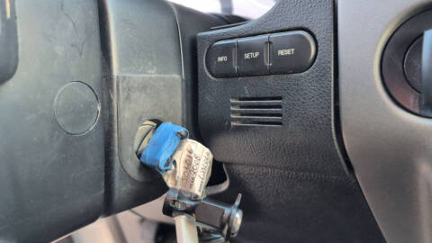 2008 Lincoln Mark LT