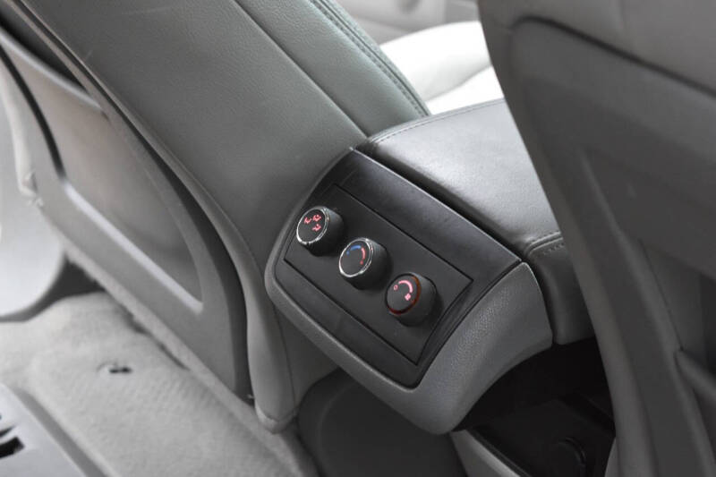 2013 GMC Acadia SLE-2