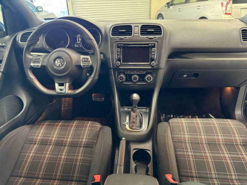 2010 Volkswagen GTI Base PZEV