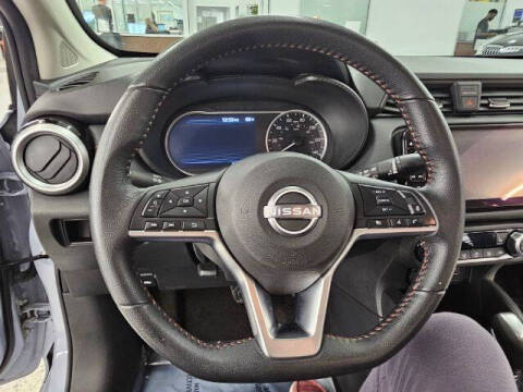 2023 Nissan Versa SR