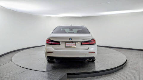 2022 BMW 5 Series 530i