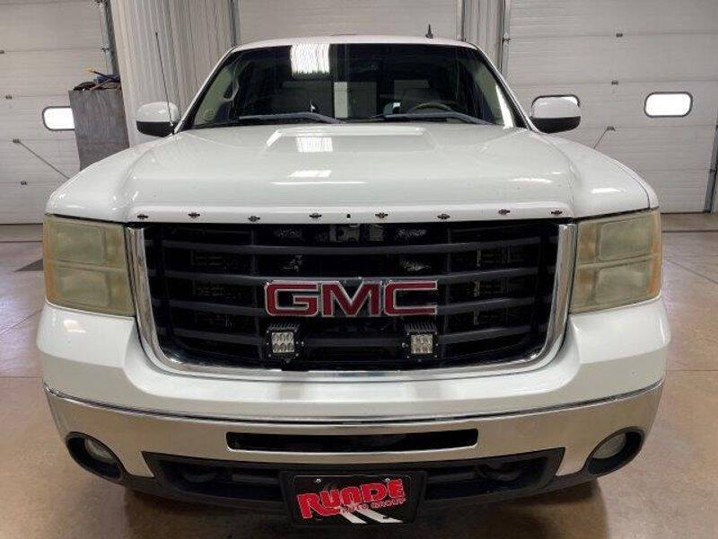 Used 2009 GMC Sierra 2500HD SLT with VIN 1GTHK63679F157440 for sale in Hazel Green, WI