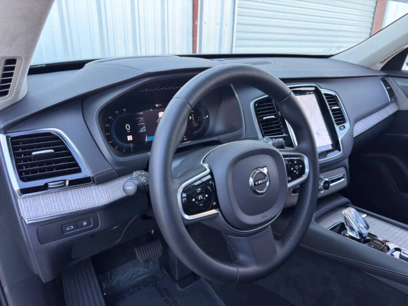 2023 Volvo XC90 Recharge T8 Ultimate Bright Theme 6P
