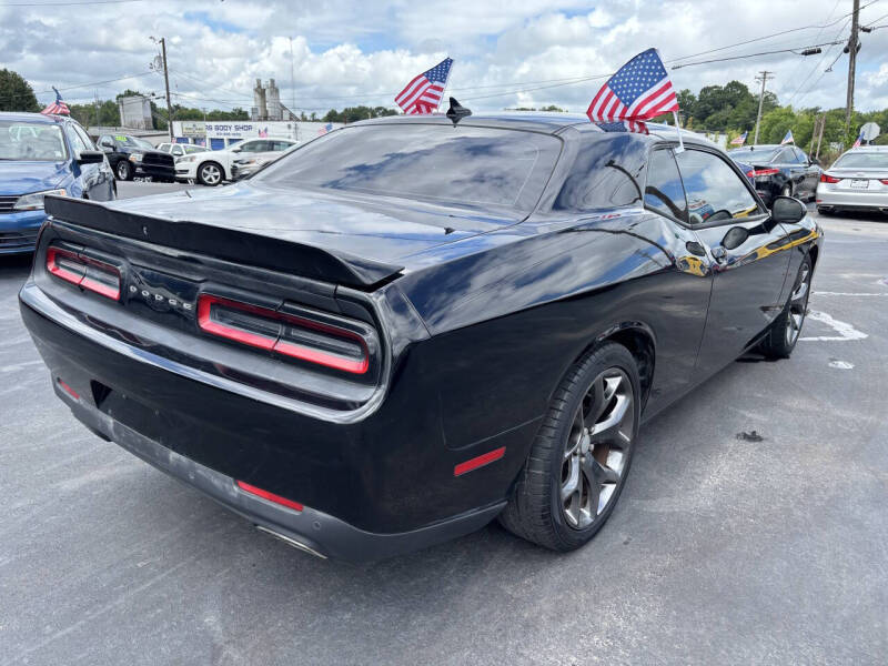 2015 Dodge Challenger SXT Plus