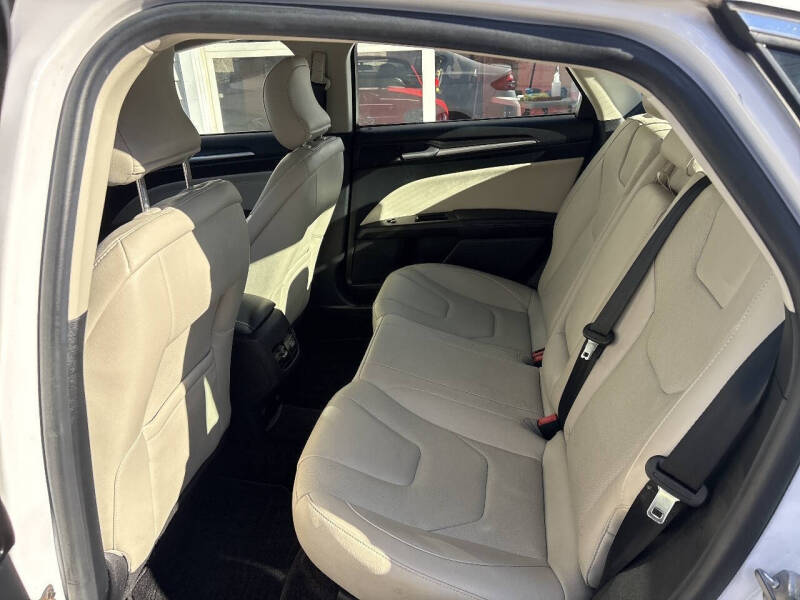 2017 Ford Fusion Hybrid Titanium