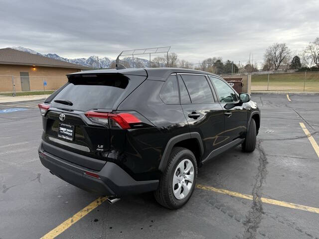 2024 Toyota RAV4 LE