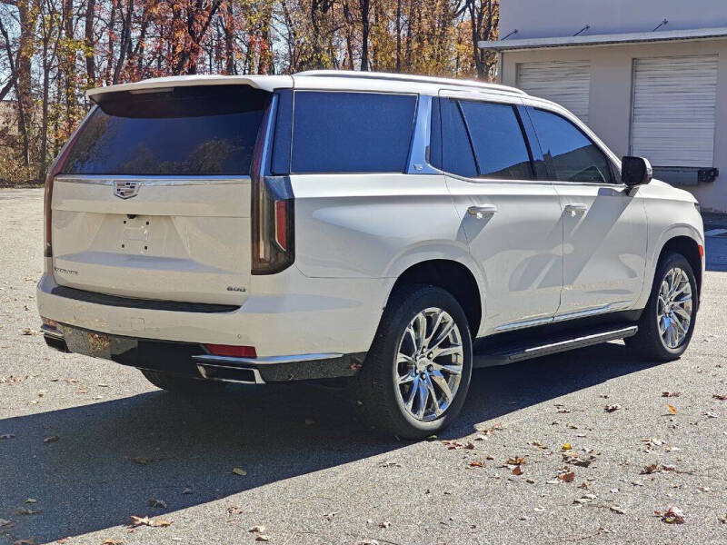 2022 Cadillac Escalade Luxury