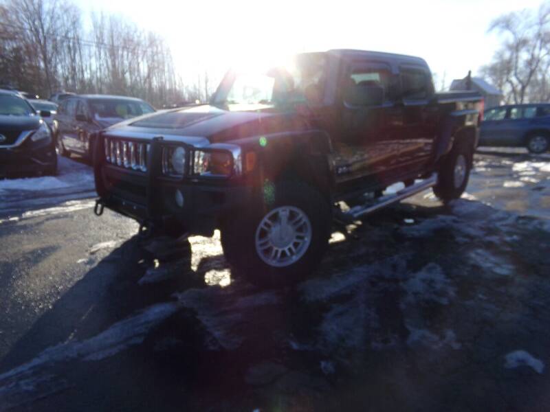2010 HUMMER H3T for sale at Pool Auto Sales Inc in Spencerport NY