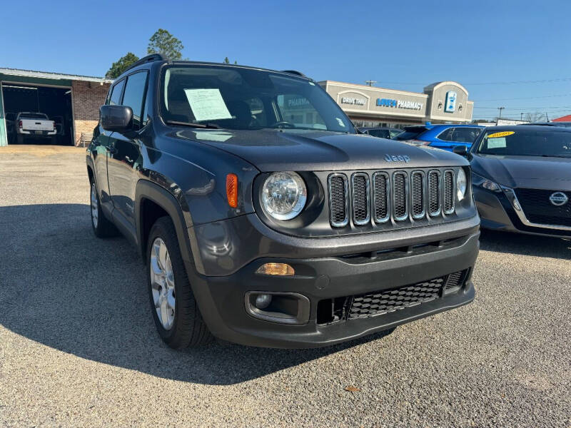 2017 Jeep Renegade Latitude photo 2