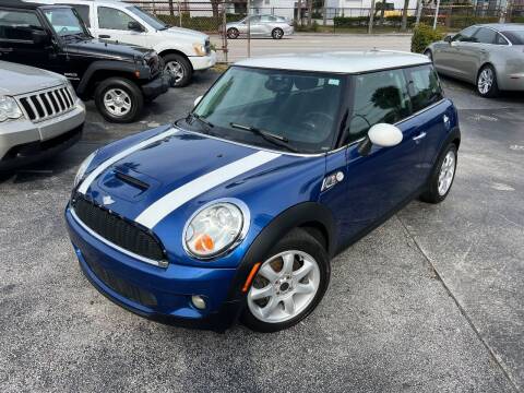 2009 MINI Cooper for sale at MITCHELL MOTOR CARS in Fort Lauderdale FL